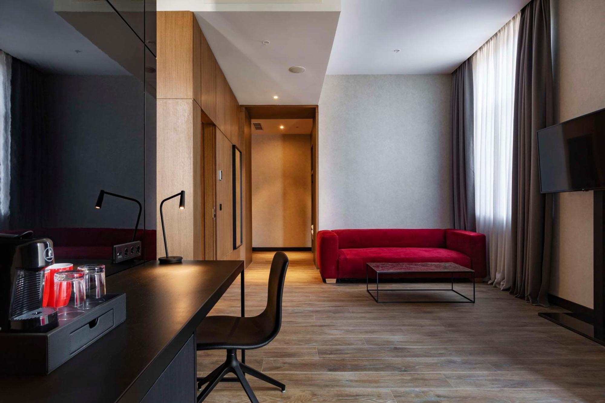 Отель Radisson Red Тбилиси Экстерьер фото