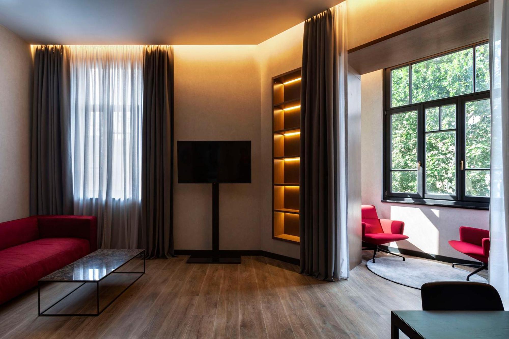 Отель Radisson Red Тбилиси Экстерьер фото