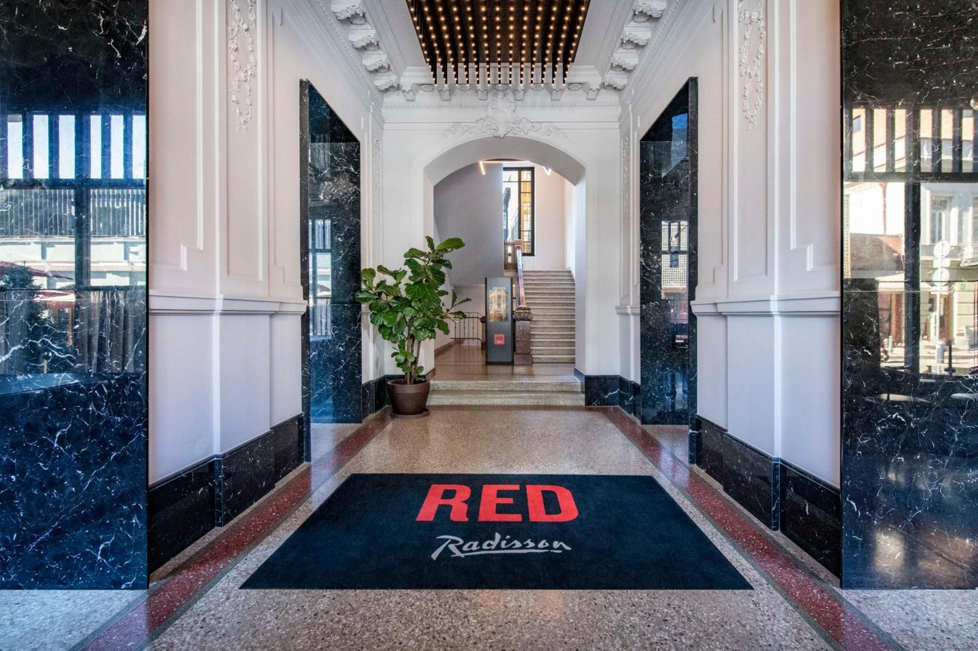 Отель Radisson Red Тбилиси Экстерьер фото